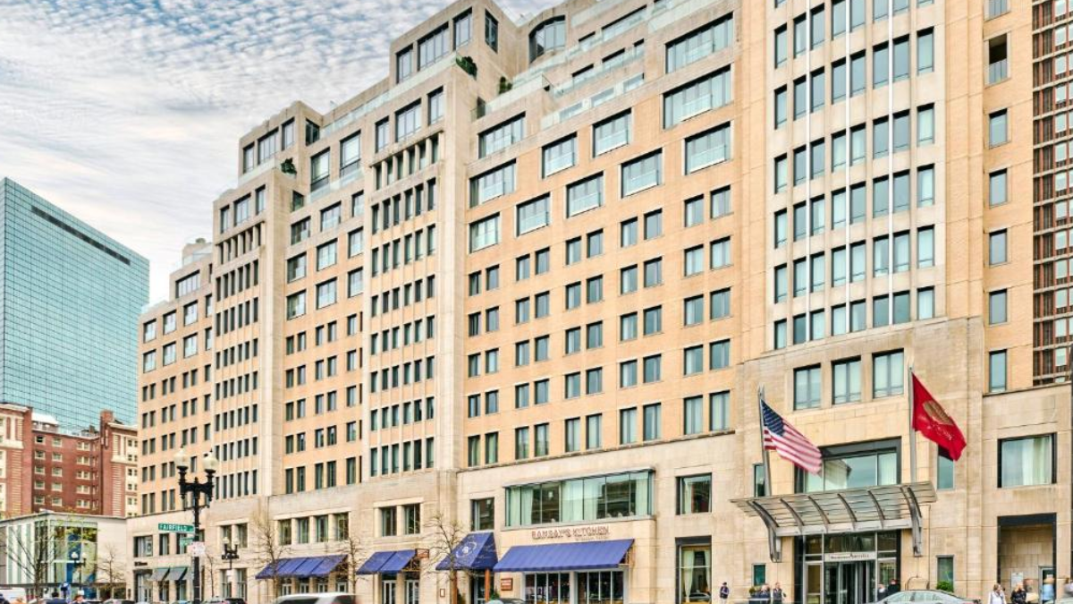 First-Class Boston Airport (BOS) Transportation to Mandarin Oriental Boston