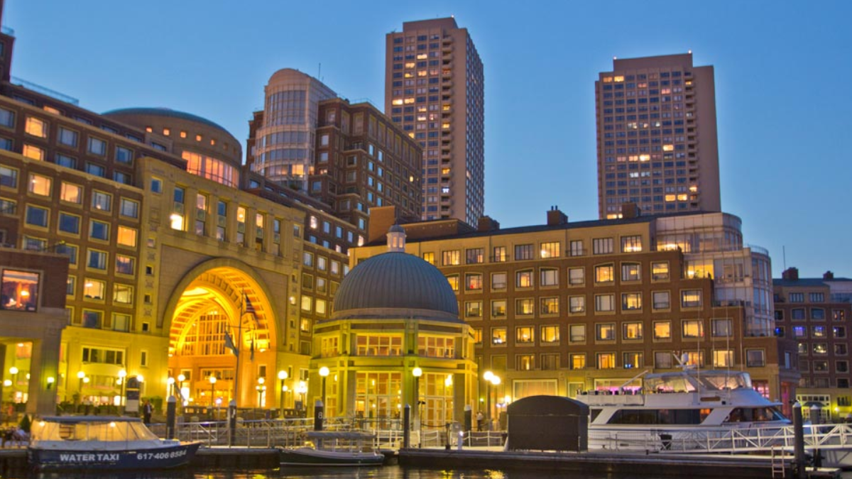 Private Transfers from Boston Airport to Boston Harbor Hotel
