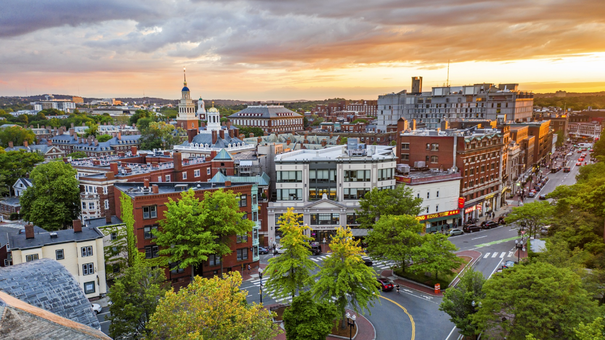 Luxury Transportation from Logan Airport to Cambridge MA