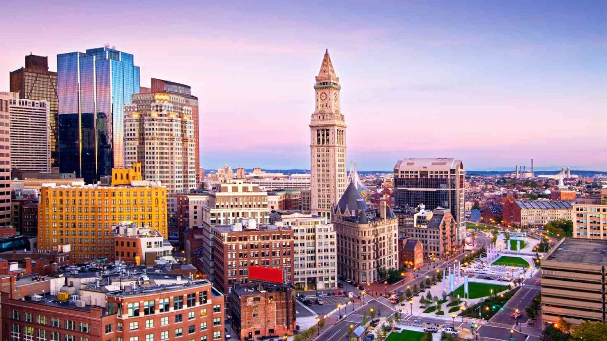 Private Transportation From Logan Airport to Downtown Boston