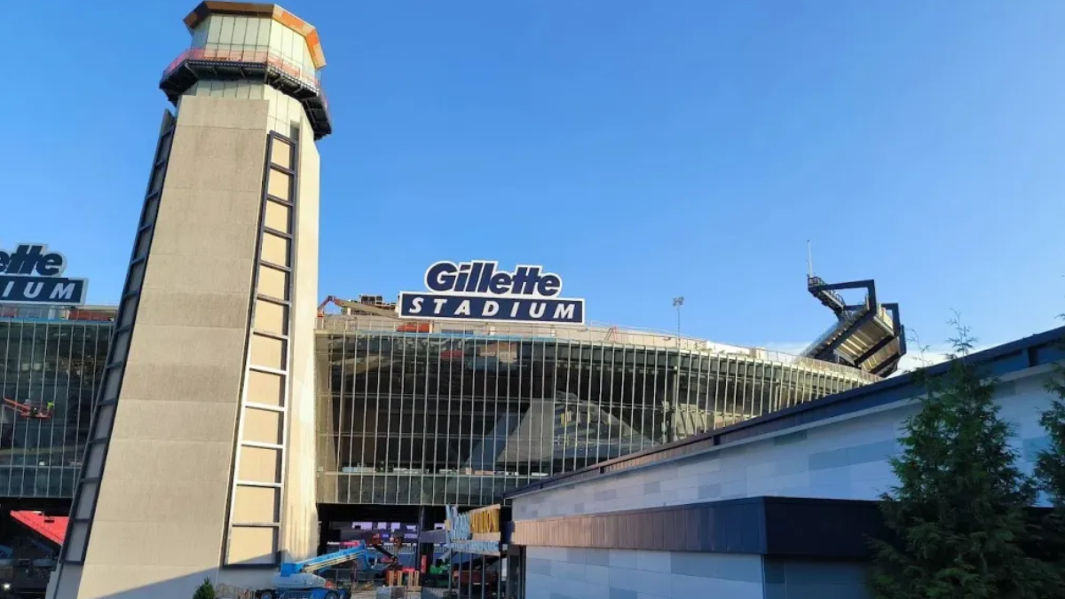 Luxury limousine transporting fans traveling to World Cup 2026 events from Boston