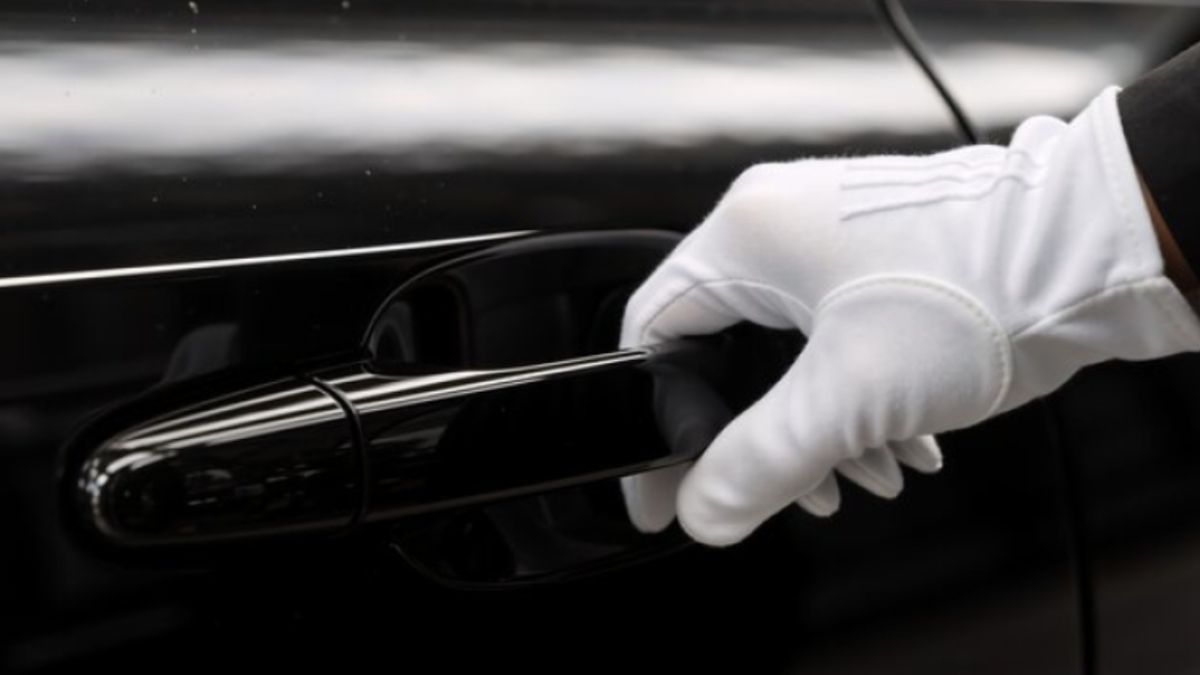 Logan Airport to Worcester transportation service